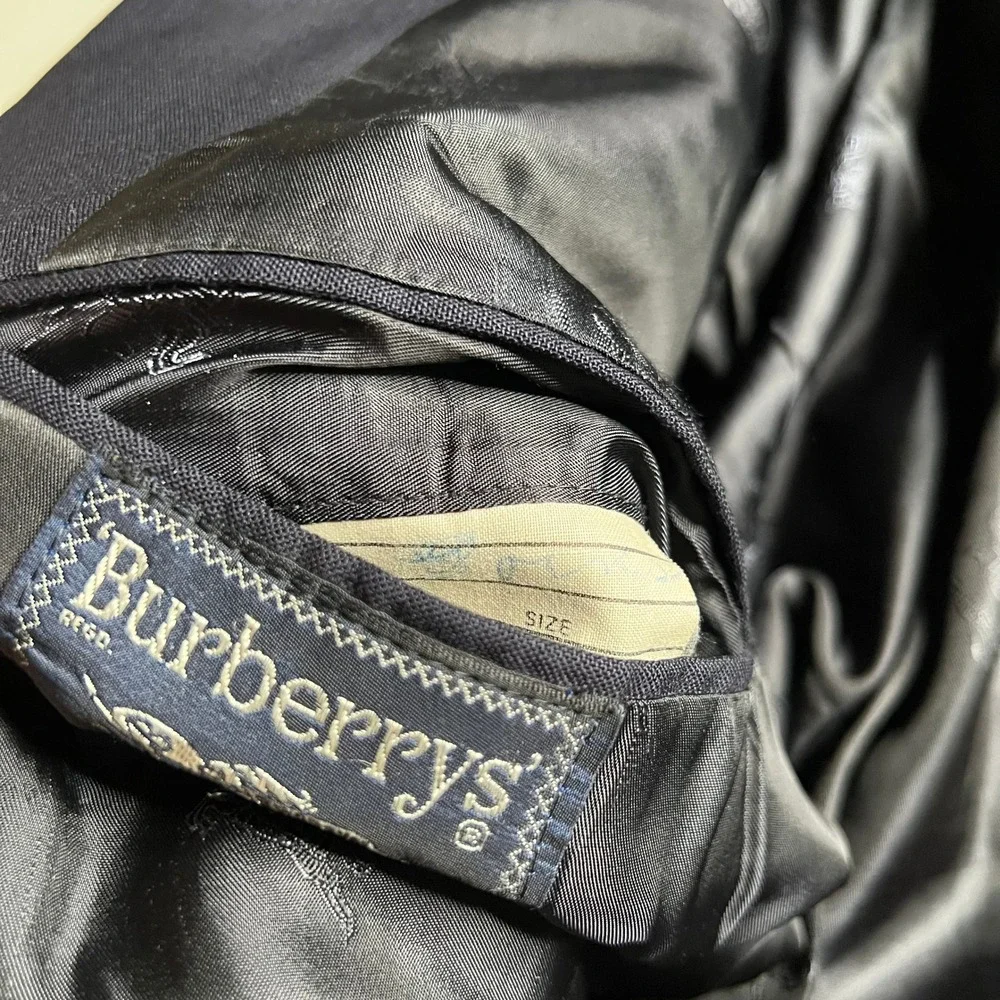 Burberrys Vintage Mens Navy Blue Wool Blazer Silver Crest Buttons Rodes 42R